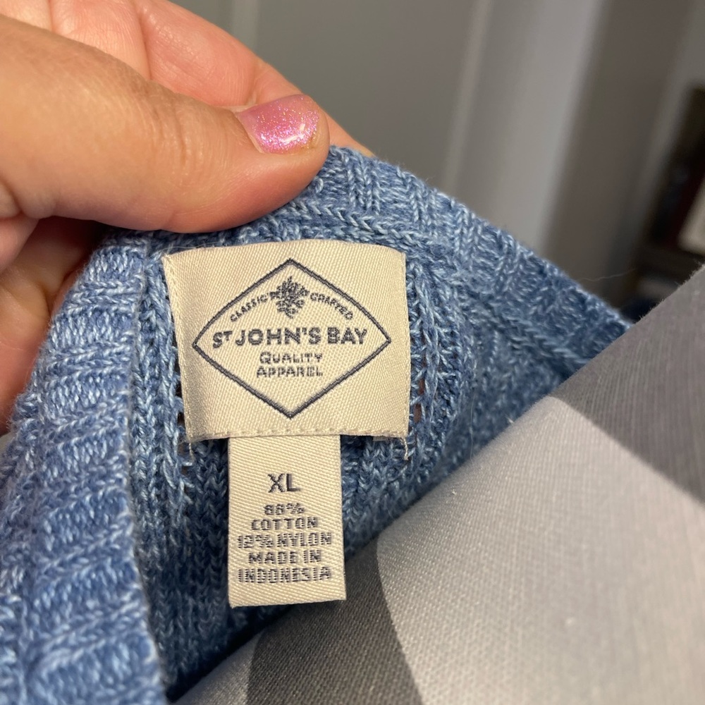 Beautiful cable knit sweater